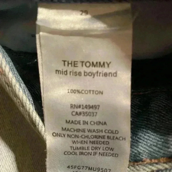 NWOT Favorite Daughter The Tommy Mid Rise Boyfriend Distressed Denim Jeans 29. - Picture 5 of 9